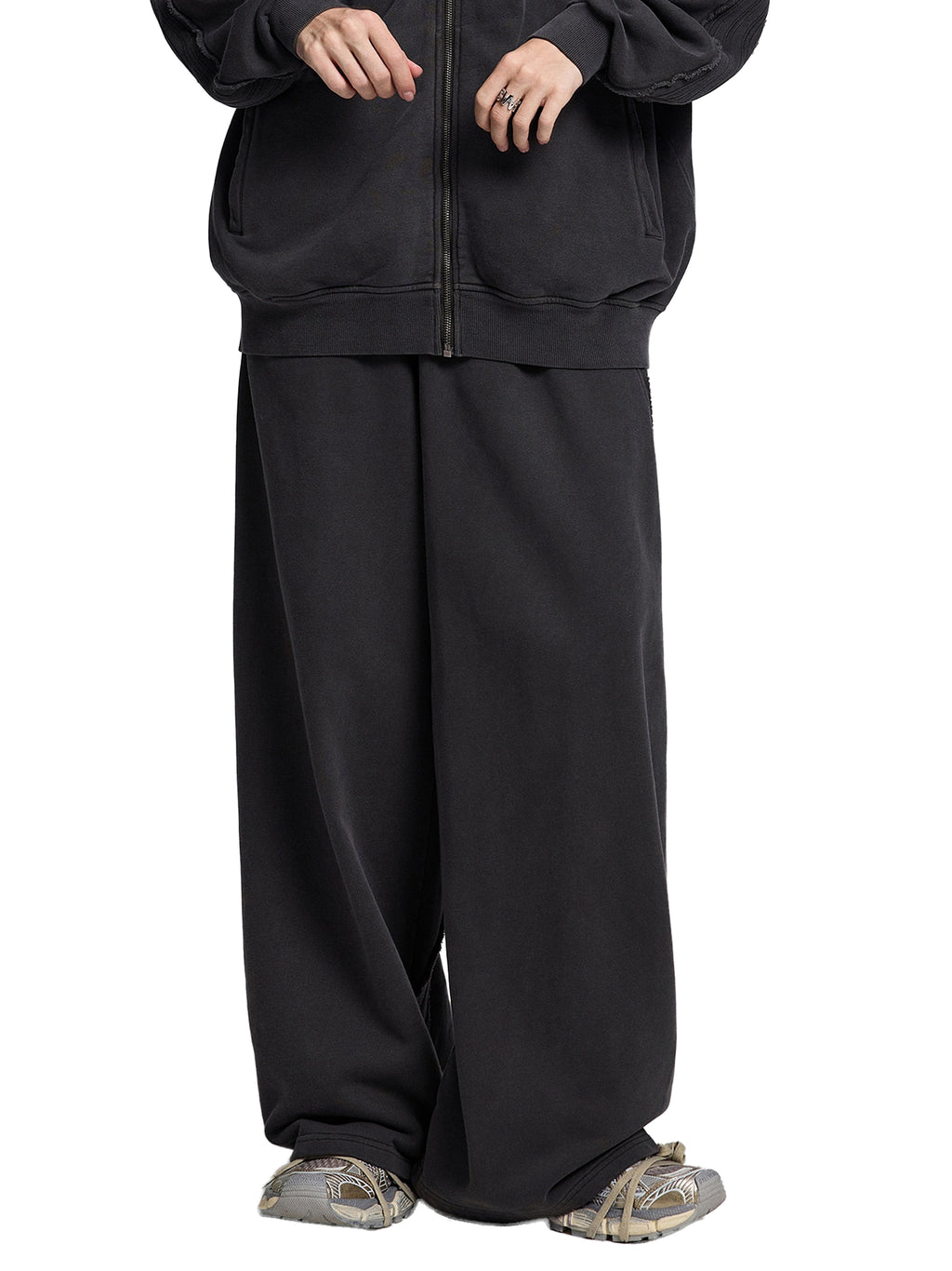 Snow Washed Tape Raw Edge Sweatpants